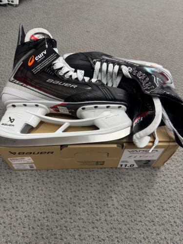 Bauer Vapor Fly40 Hockey Skates 11 (New) Fit 2