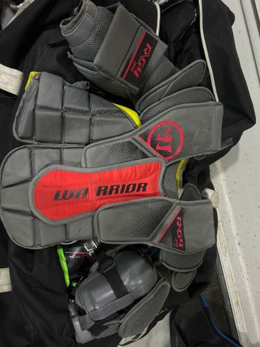 Large/Extra Large Warrior Ritual G4 Pro Goalie Chest Protector (Used)