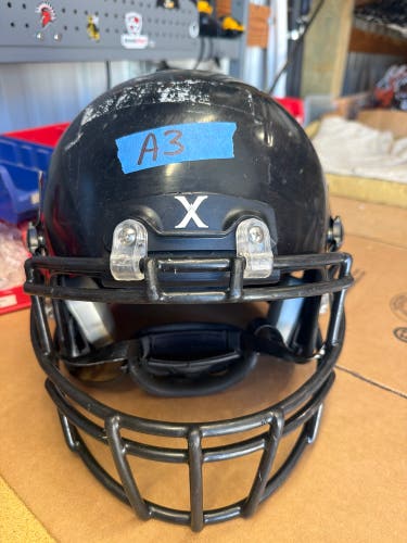 USED XENITH X2E+ YOUTH FOOTBALL HELMET - LARGE - BLACK