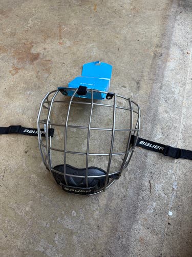 Medium Bauer Profile II Facemask Full Cage (New)
