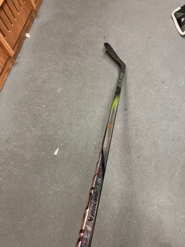 Senior Bauer Vapor Hyperlite 2 Left Hand Hockey Stick P90TM 70 Flex