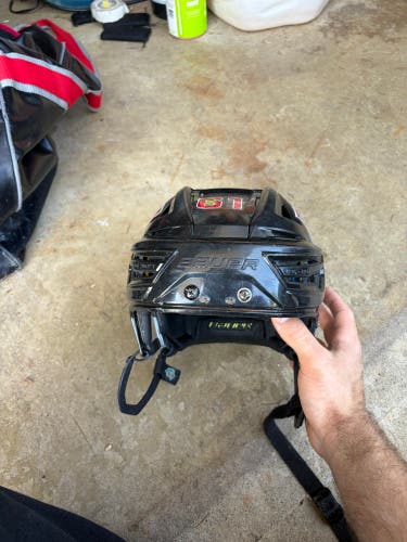 Medium Bauer Re-Akt 150 Helmet (Used)