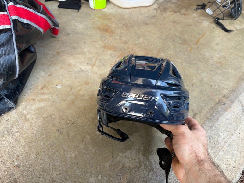 Medium Bauer Re-Akt 150 Helmet (Used)