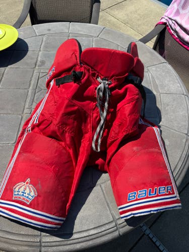 Senior Large Bauer Custom Pro Hockey Pants (Used)