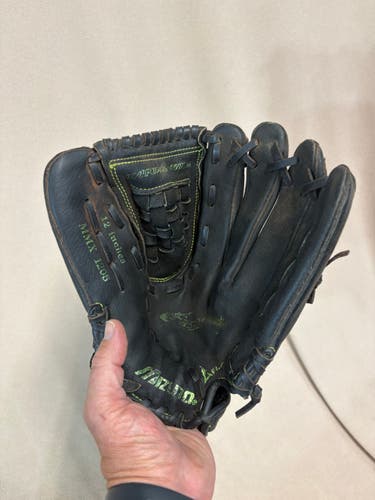 RH Mizuno Prospect Softball Glove 12" (Used)