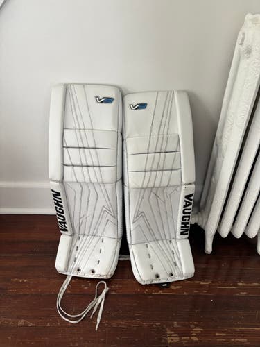 32" Vaughn V9 Pro Carbon Goalie Leg Pads Pro Stock (Used)