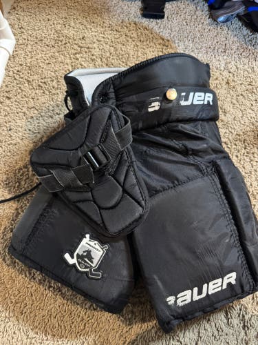 Youth Medium/Large Bauer Prodigy Hockey Goalie Pants (Used)