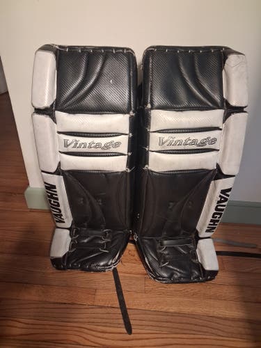 34" Vaughn Vintage Goalie Leg Pads (Used)