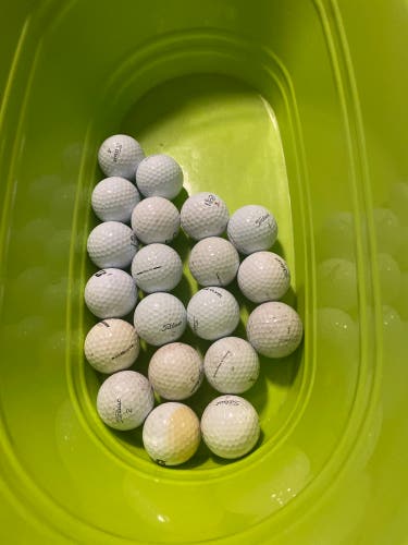 Titleist Pro V1 Balls 12 Pack (1 Dozen) (Used)