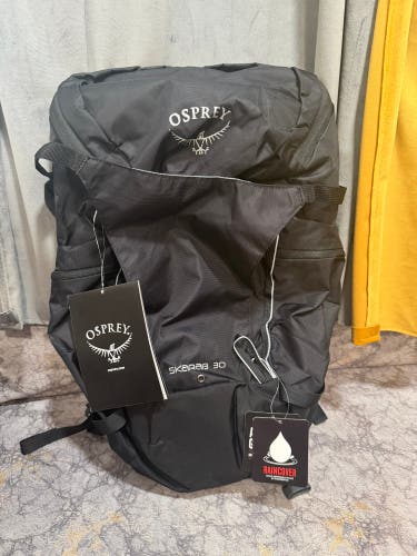 Osprey Skarab 30 hydration hiking backpack in black