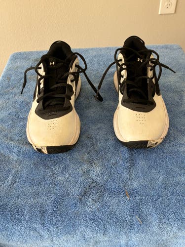Kid's 4Y (Big Kids / Youth) Under Armour Shoes (Used)