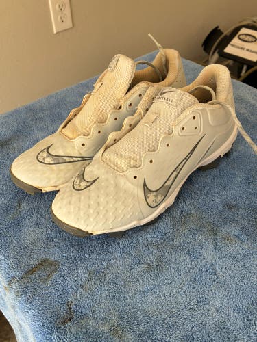 Gray Women's Size M 7.5 (W 8.5) Nike Hyperdiamond 4 Keystone Low Top Molded Cleats (Used)