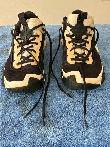 Black Men's Size M 8.0 (W 9.0) Nike Air Diamond Turf Cleats (Used)