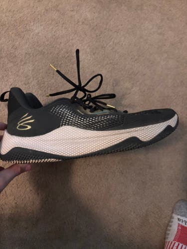 Men's Size M 14.0 (W 15.0) Adult Under Armour Curry Flow Shoes (New)