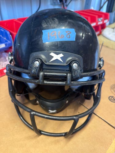 USED XENITH X2E+ YOUTH FOOTBALL HELMET - LARGE - BLACK