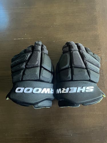 Sher-Wood Rekker Element 1 Gloves 12" (Used)