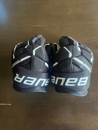 Bauer Supreme M5 Pro Gloves 12" (Used)