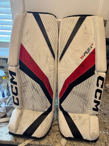26" 2023 CCM YTFLEX 3 Goalie Leg Pads (Used)