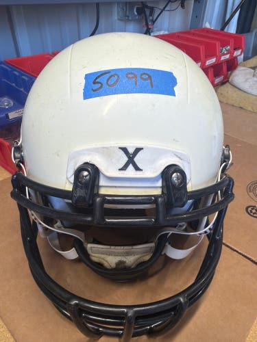 USED XENITH X2E+ YOUTH FOOTBALL HELMET - LARGE - WHITE