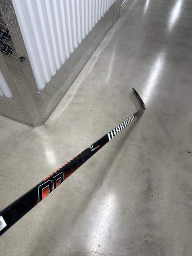 USHL Senior Warrior QRE Pro Team Right Handed Hockey Stick W03 85 Flex Pro Stock (New)