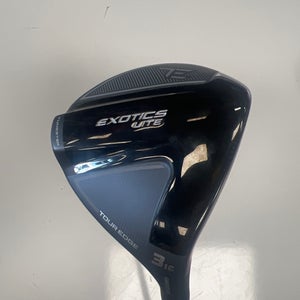 Tour Right Handed Fairway Wood Regular Flex 7 Wood Graphite Shaft (Used)