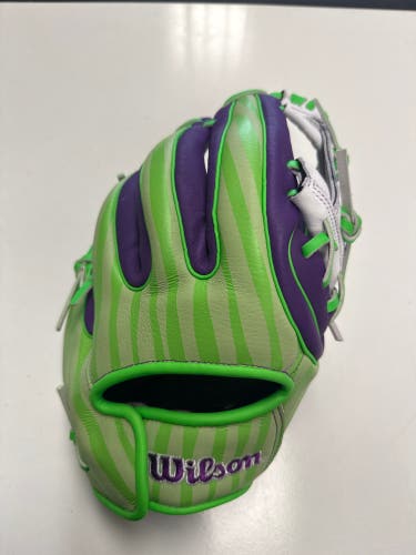 Wilson A450 RH Infield Baseball Glove 11.5" (New)