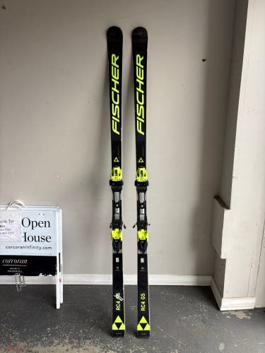 Fischer RC4 WC GS 193 cm Racing Skis With Bindings Max Din 18 (Used)