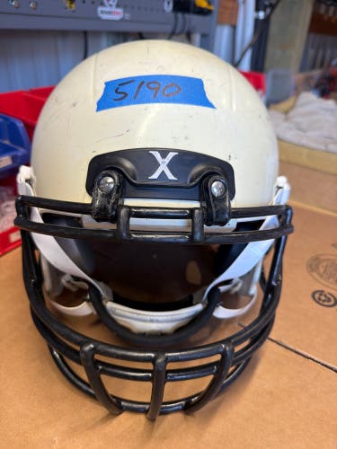 USED XENITH X2E+ YOUTH FOOTBALL HELMET - LARGE - WHITE
