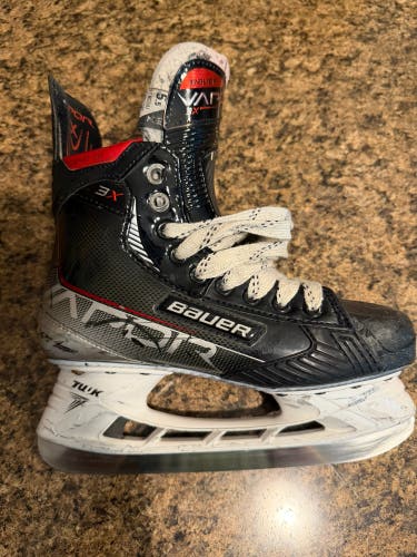 Bauer Vapor 3X Hockey Skates Size 5.5 (Used)
