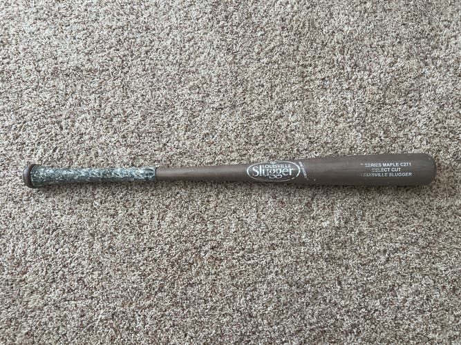 Louisville Slugger Bat (-3) 29 oz 32" (Used)