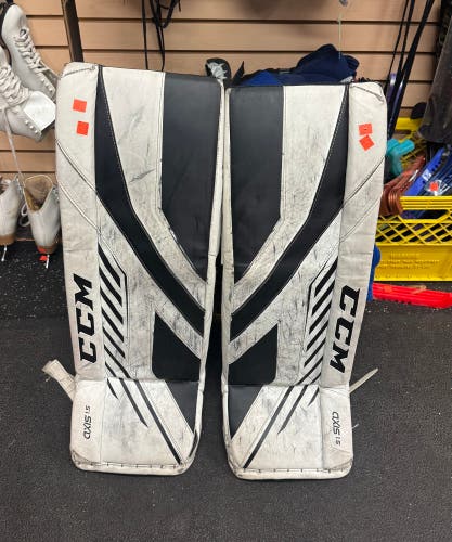 CCM Axis 1.5 Goalie Leg Pads (30+1)