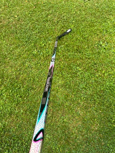 Senior Bauer Proto2 Right Handed Hockey Stick P28 77 Flex (New)