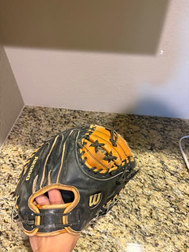 Wilson A2000 RH Catcher's Baseball Glove 32.5" (Used)