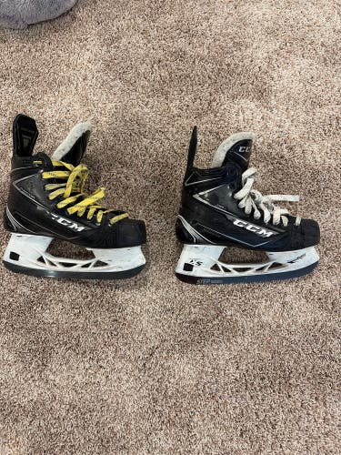 2019 CCM Ribcor 78K Hockey Skates Wide Width 6.5 (Used)