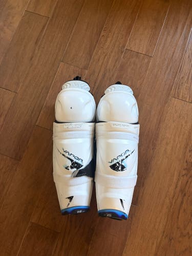 Senior Bauer Vapor Flylite 15" Shin Pads (Used)