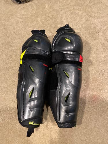 Junior Bauer Vapor 3X Pro 12" Shin Pads (Used)