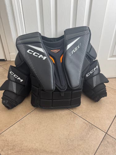Medium 2025 CCM Eflex 7 Goalie Chest Protector (Used)