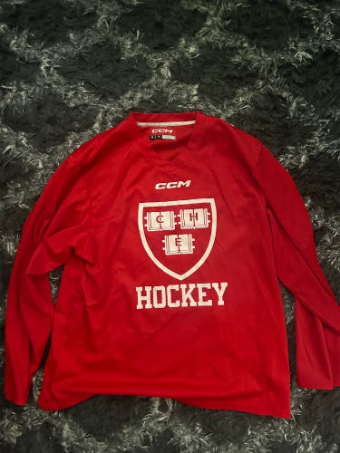 Red Harvard Practice Medium/Large Men's CCM Jersey (Used)