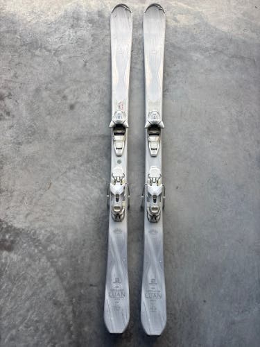 Women's Salomon Luan 158 cm Skis With Salomon Lithium 10 Bindings (Used)