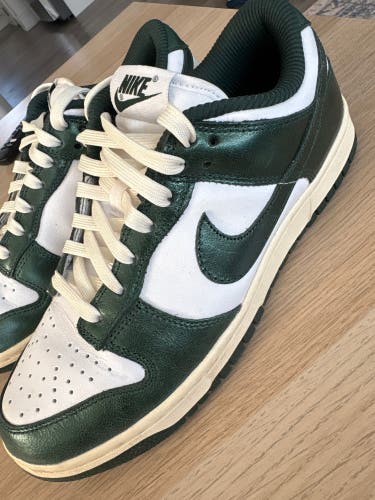 Green Unisex Size M 7.0 (W 8.0) Adult Nike Air Force 1 Shoes (Used)