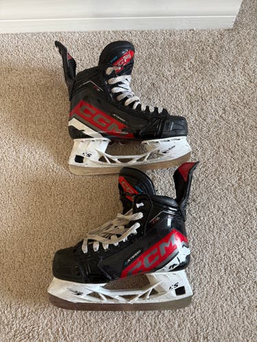 CCM JetSpeed FT6 Hockey Skates Regular Width Size 5 (Used)