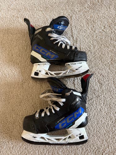 CCM JetSpeed XTRA PLUS Hockey Skates Regular Width Size 2 (Used)
