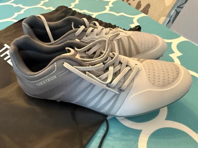 Boys 4.5 Thestron Spikes (Used)