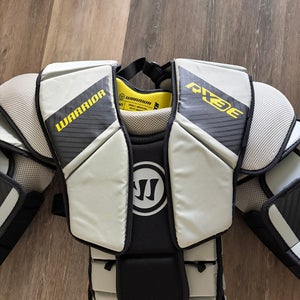 Small / Medium Warrior Ritual RX3 E Goalie Chest Protector (Used)