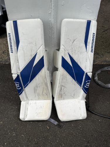 30" 2025 Warrior Ritual G7 Goalie Leg Pads (Used)