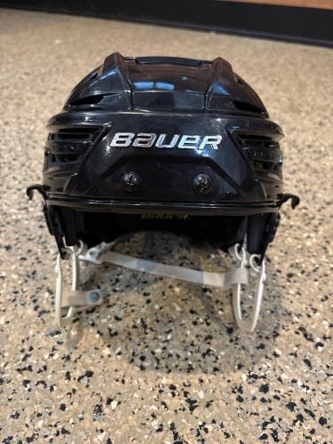 Medium Bauer Re-Akt 150 Helmet Pro Stock (Used)