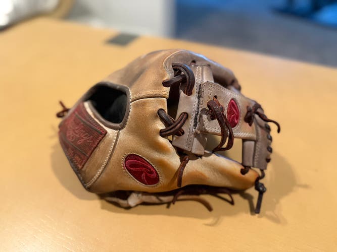 Custom 11.5" Heart of the Hide Baseball Glove