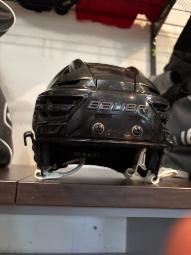 Medium Bauer Re-Akt 150 Helmet Pro Stock (Used)