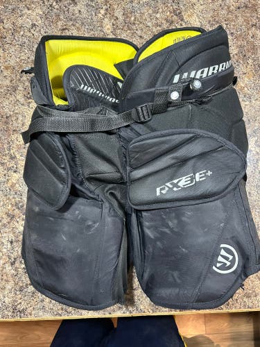 Intermediate Medium Warrior Ritual X3E Hockey Goalie Pants (Used)