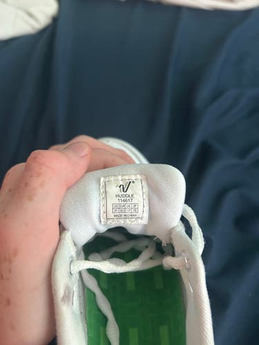 White Unisex 3K (Toddler) Youth Shoes (Used)